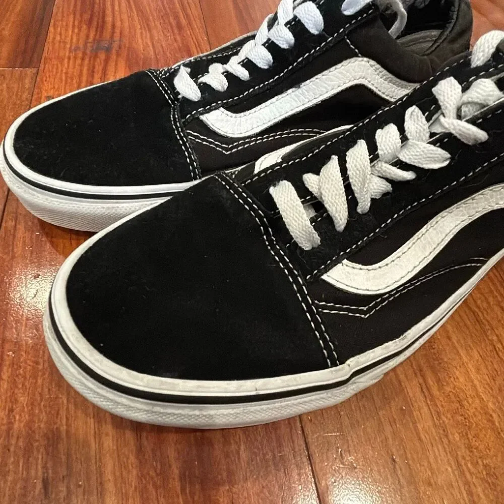 Vans Old Skool Black/White Skate Sneakers – Men’s 5.5 / Women’s 7